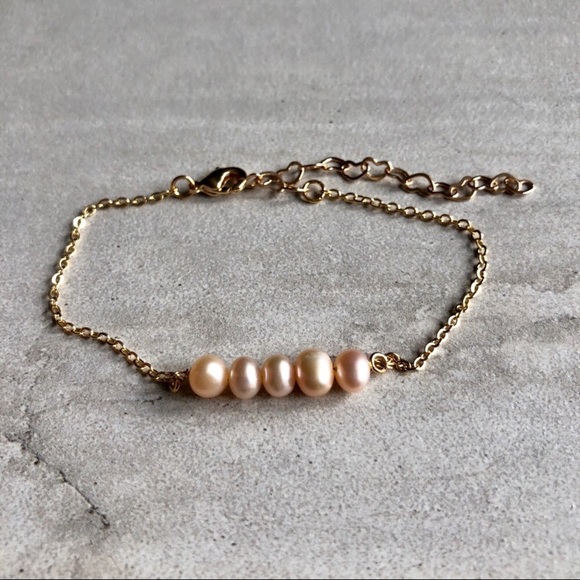 ❗️LAST❗️Dainty Freshwater Pearl Bracelet - Picture 2 of 8
